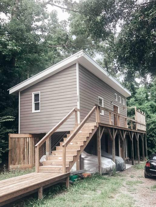 Modern Treehouse, Close To Downtown And Beach 威尔明顿 外观 照片